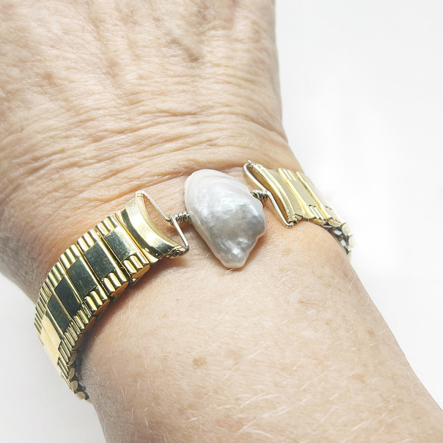 Baroque Pearl and Gold plated Stainless Steel Cuff - Framing the Moon
