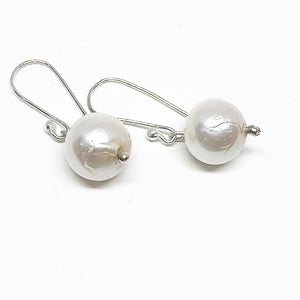 Pearl and sterling silver Earrings - Moon